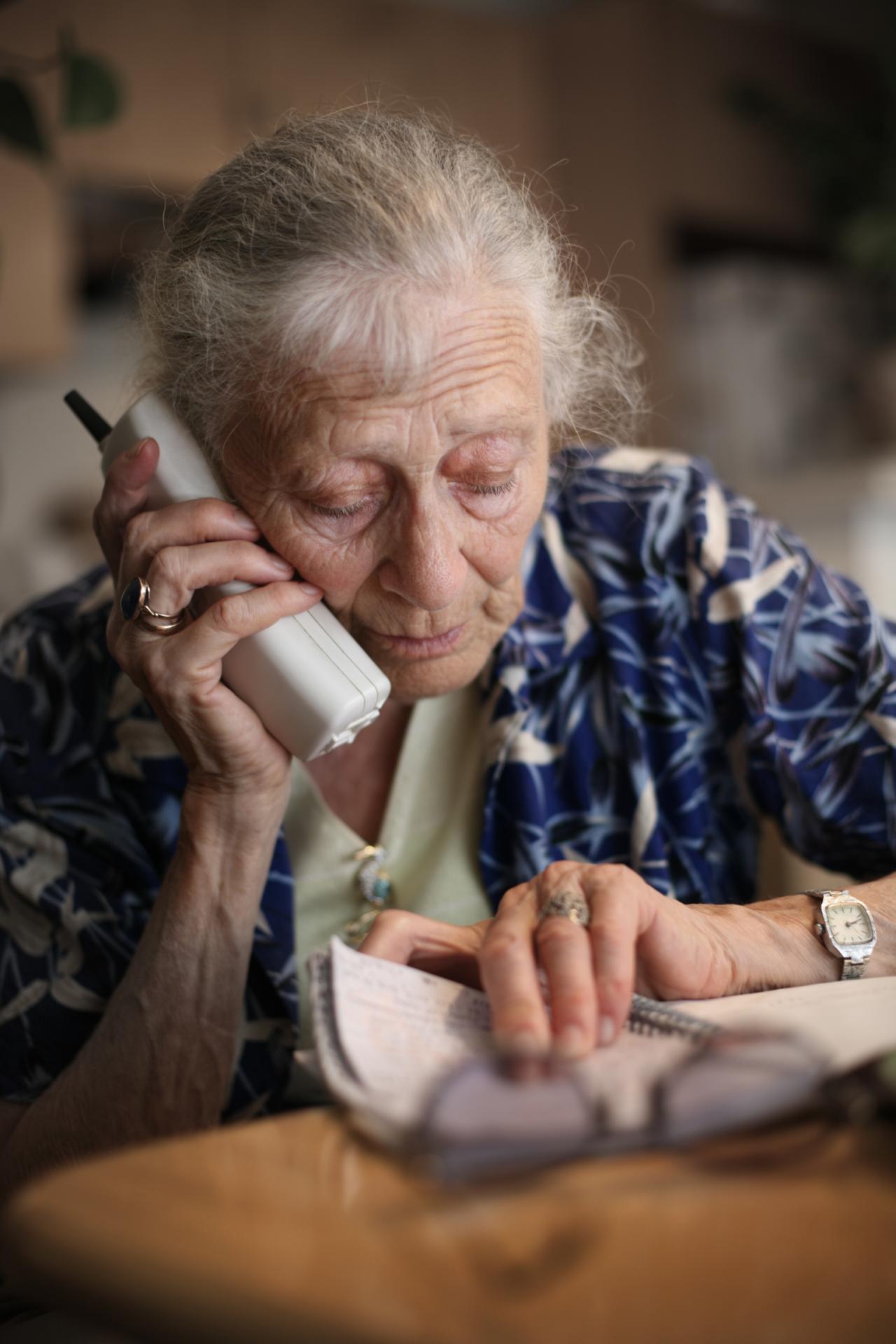 Elderly lady with telephone