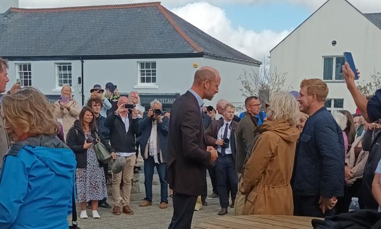 HR prince William greeting crowds at Princetown